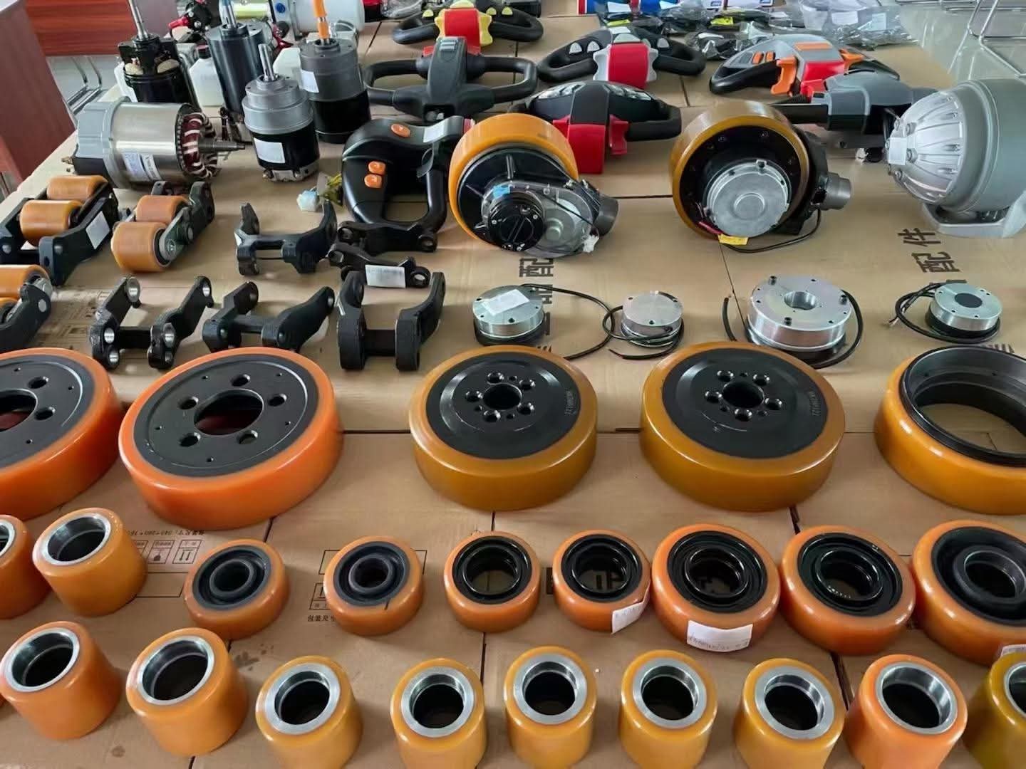 Wheels, Rollers & Seal Kits