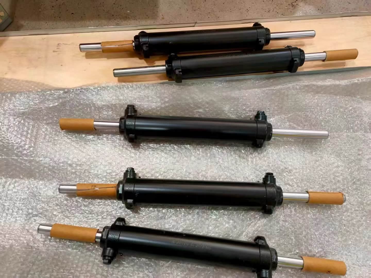 Hydraulic Steering Cylinders